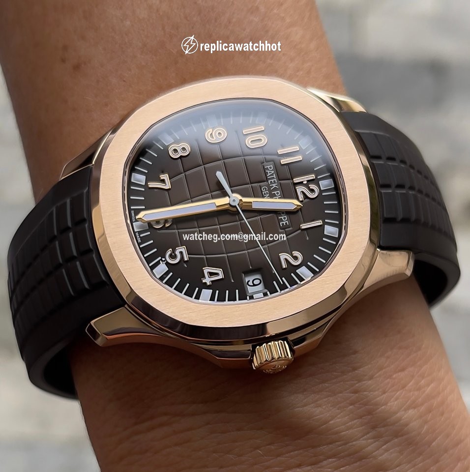 Patek Philippe Aquanaut Mens watch Unisex Automatic Rose gold 5167R