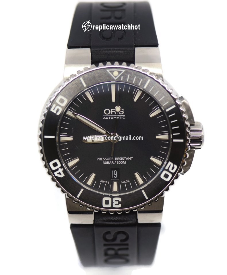 Oris Aquis Date Mens watch Unisex Automatic Steel 01 733 7653 4154-07 8 26 01PEB