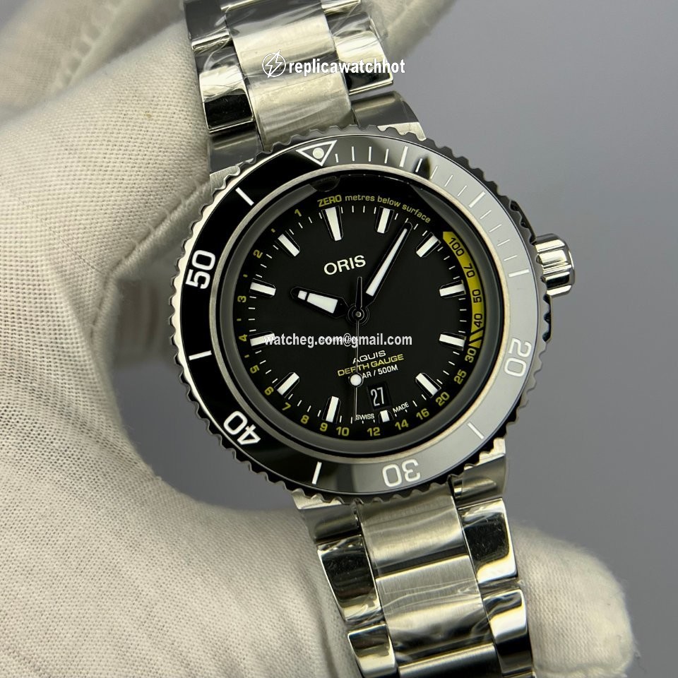 Oris Aquis Depth Gauge Mens watch Unisex Automatic Steel 01 733 7755 4154-Set MB