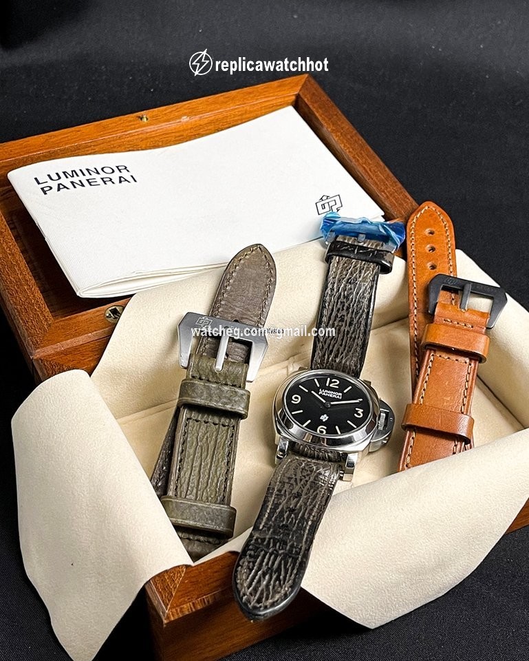 Panerai Special Editions Mens watch Unisex Manual winding Steel 5218 201A