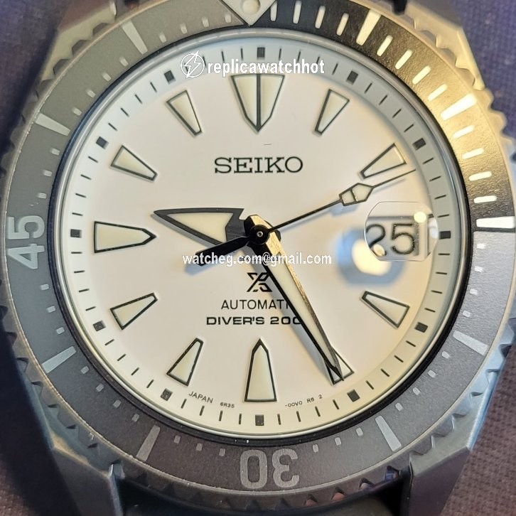 Seiko Prospex Mens watch Unisex Automatic Titanium SPB191J1