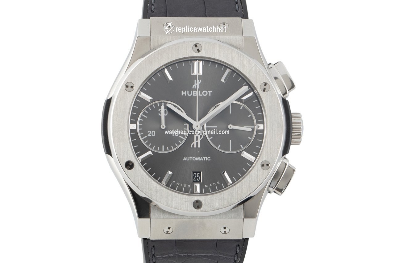 Hublot Classic Fusion Chronograph Mens watch Unisex Automatic Titanium 541.NX.7070.LR