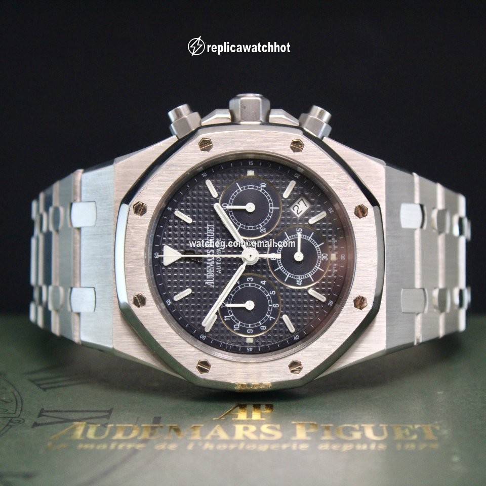 Audemars Piguet Royal Oak Chronograph Mens watch Unisex Automatic Steel 25860ST O 1110ST 01