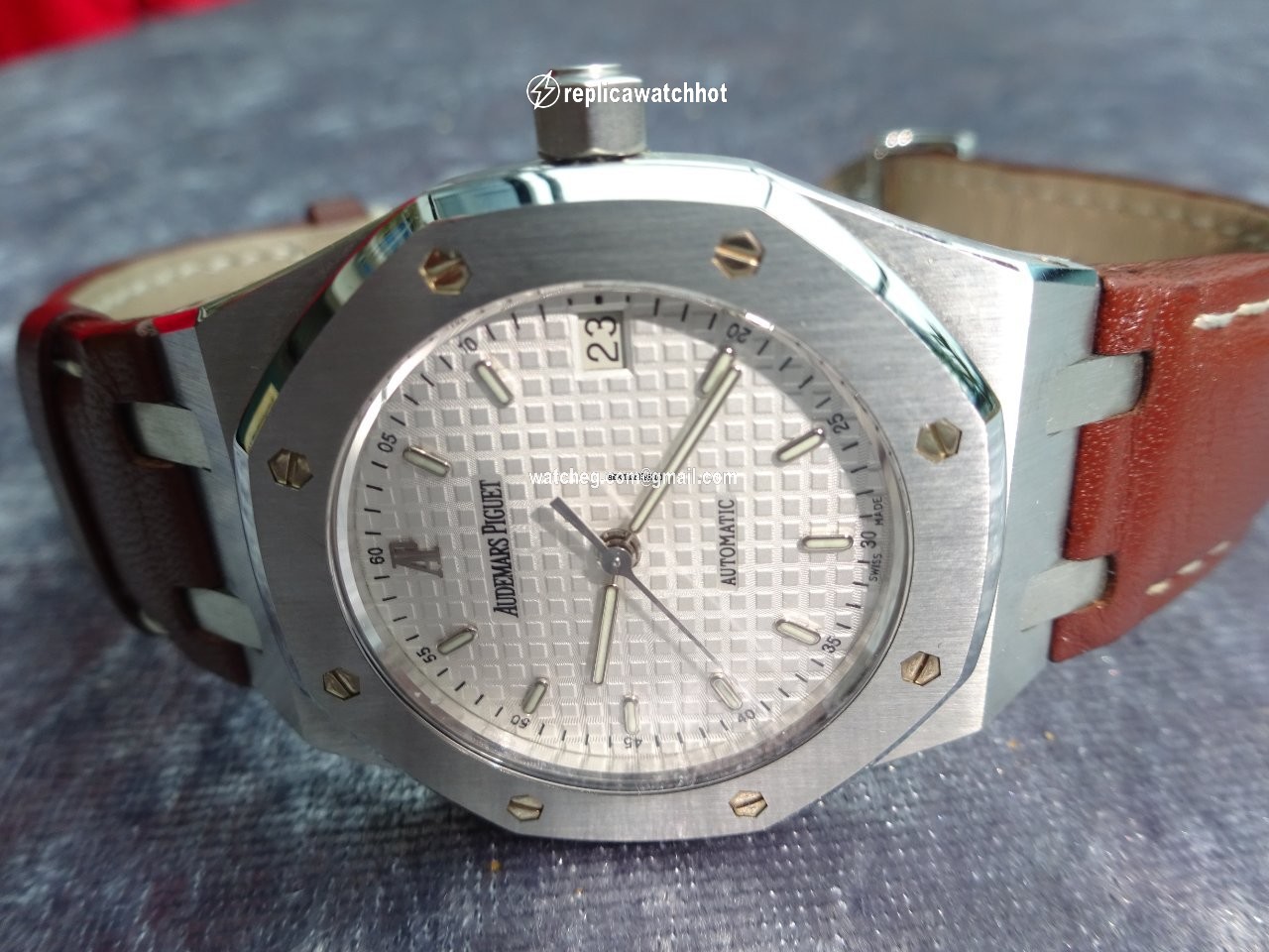 Audemars Piguet Royal Oak Mens watch Unisex Automatic Steel 15189ST.OO.D083CU.01 , Limited Pictet & Cie , Wertanlage