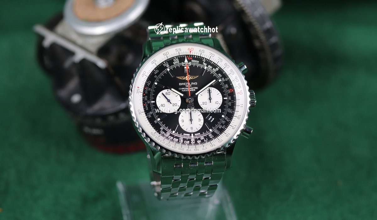 Breitling Navitimer 01 Automatic Steel AB0127