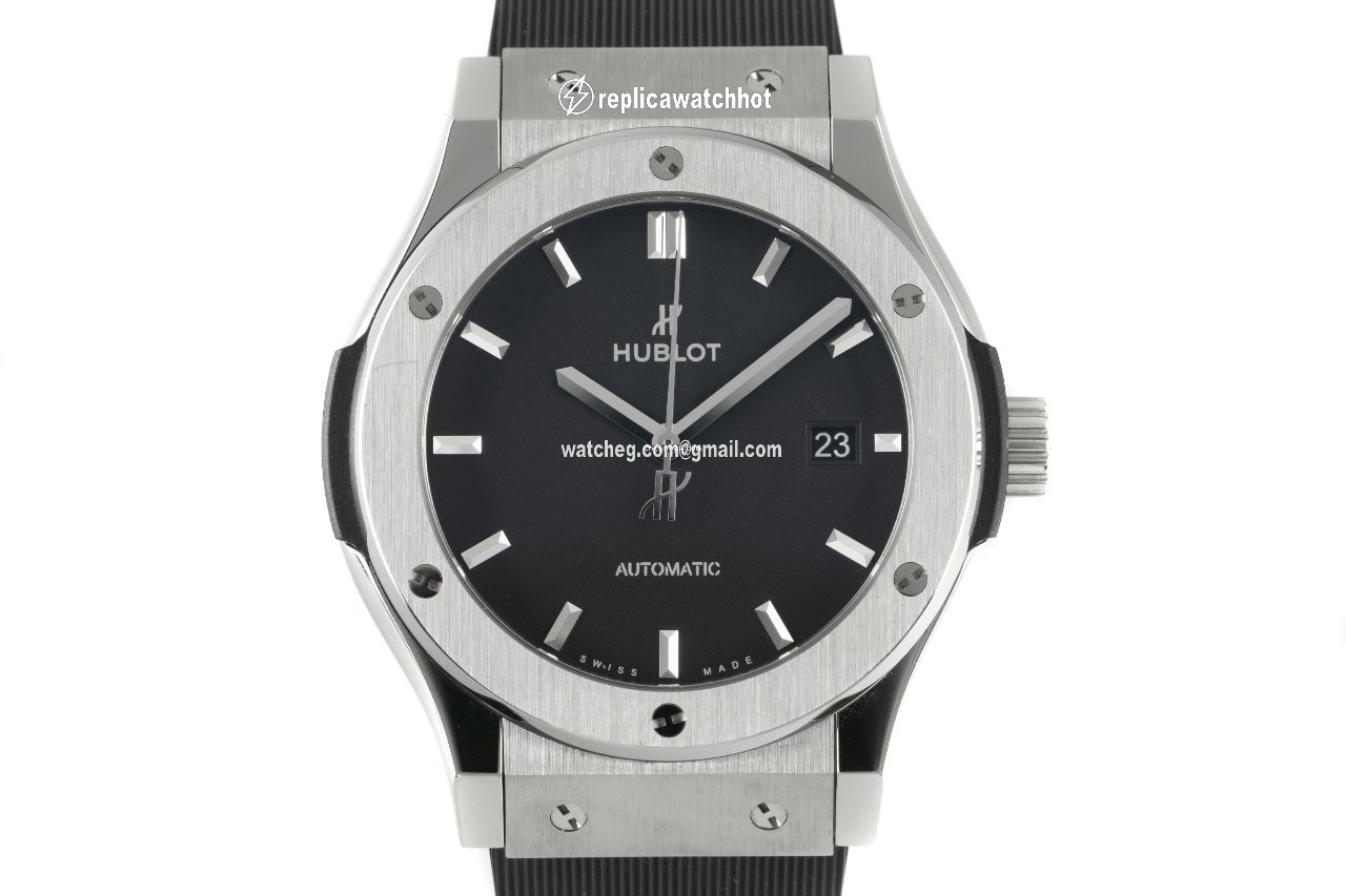 Hublot Classic Fusion 45, 42, 38, 33 mm Mens watch Unisex Automatic Titanium 542.NX.1171.RX