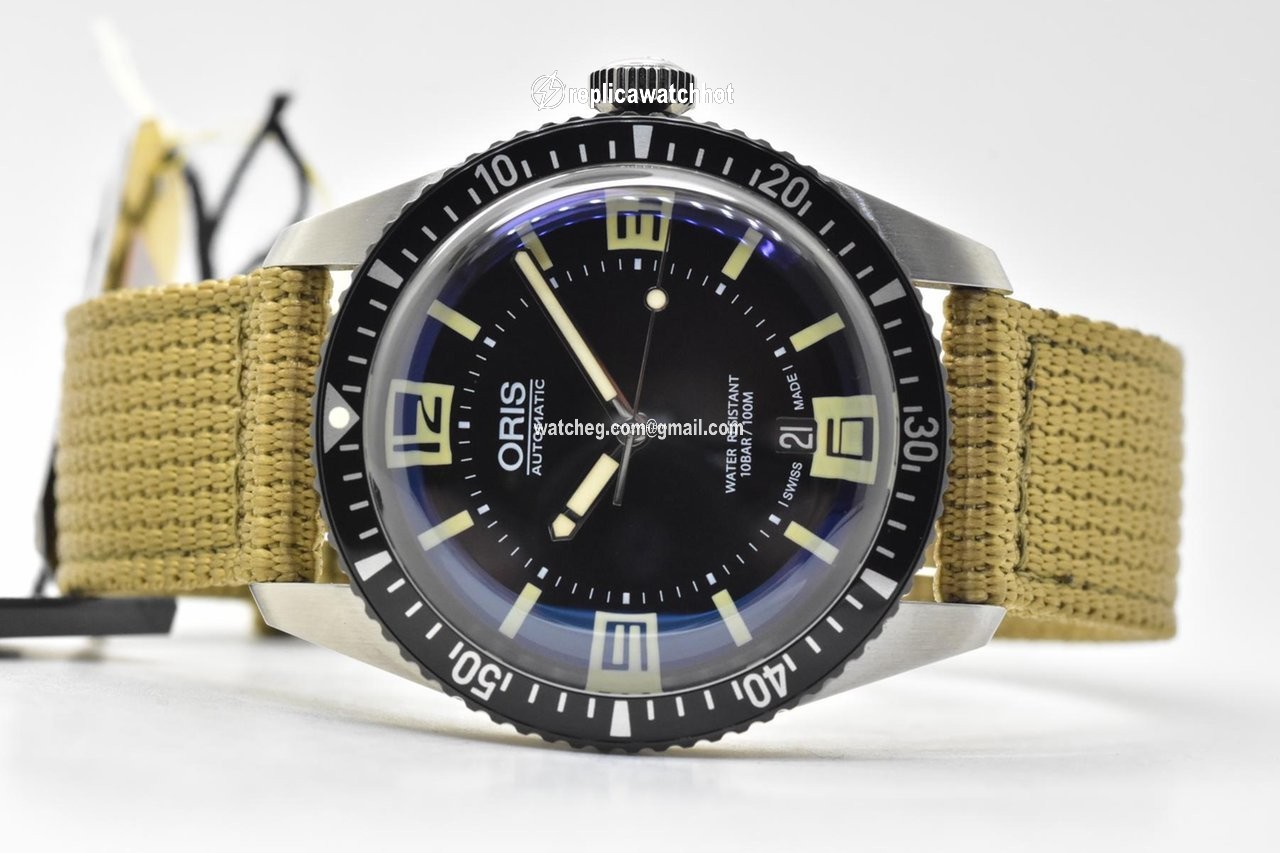 Oris Divers Sixty Five Mens watch Unisex Automatic Steel 01 733 7707 4064