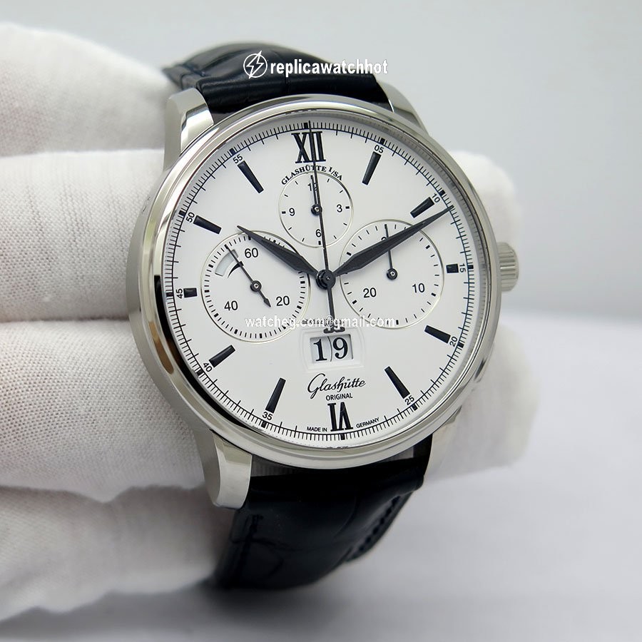 Glashtte Original Senator Chronograph Panorama Date Automatic Steel 1-37-01-05-02-33