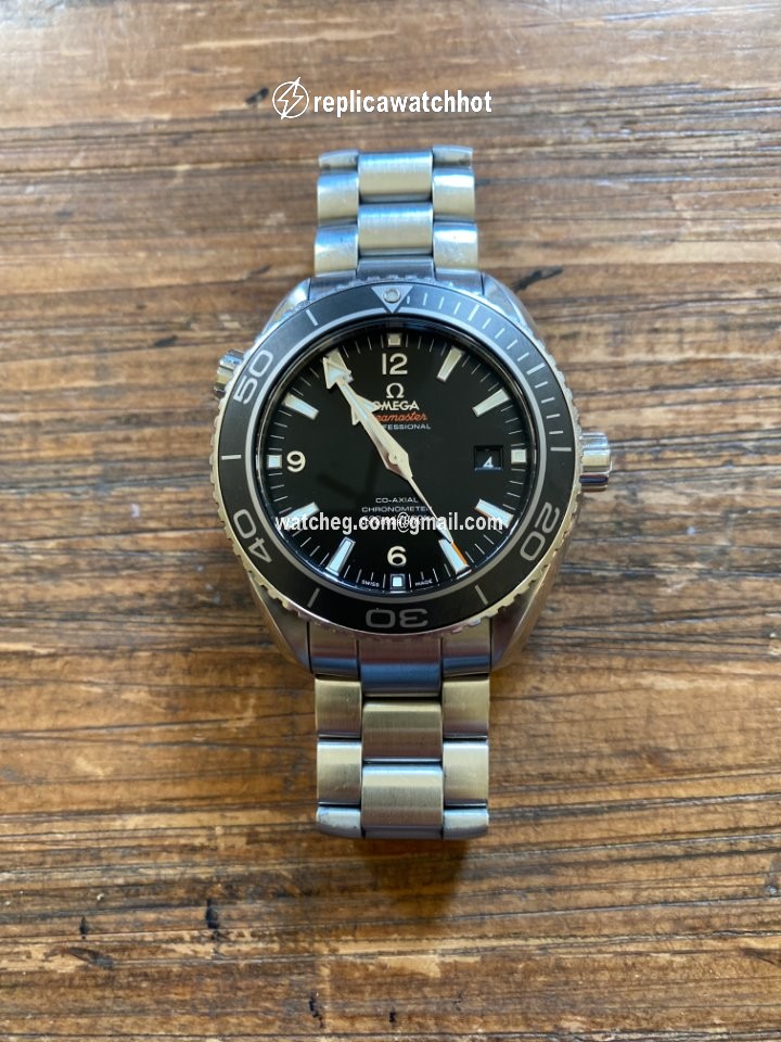Omega Seamaster Planet Ocean Mens watch Unisex Automatic Steel 232.30.46.21.01.001