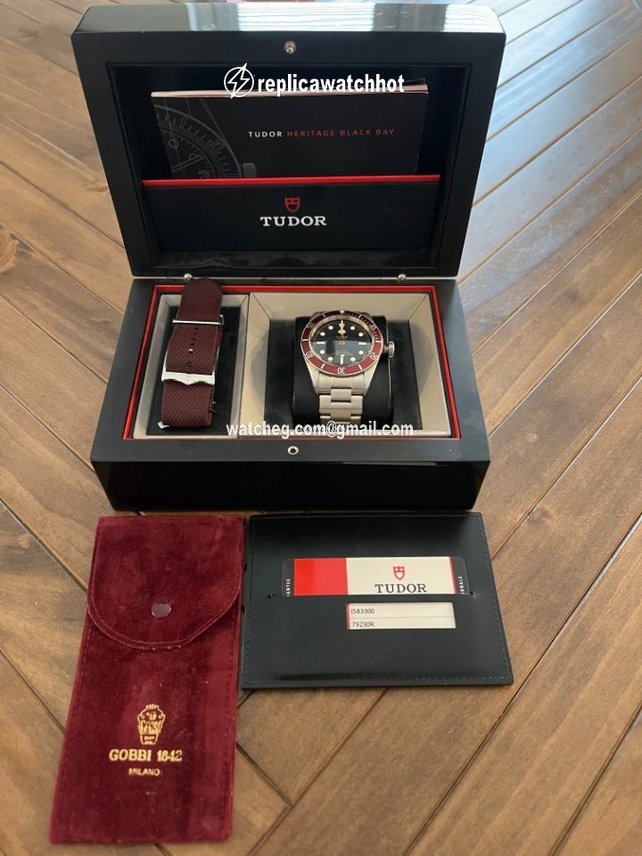 Tudor Black Bay Mens watch Unisex Automatic Steel 79230R-0003