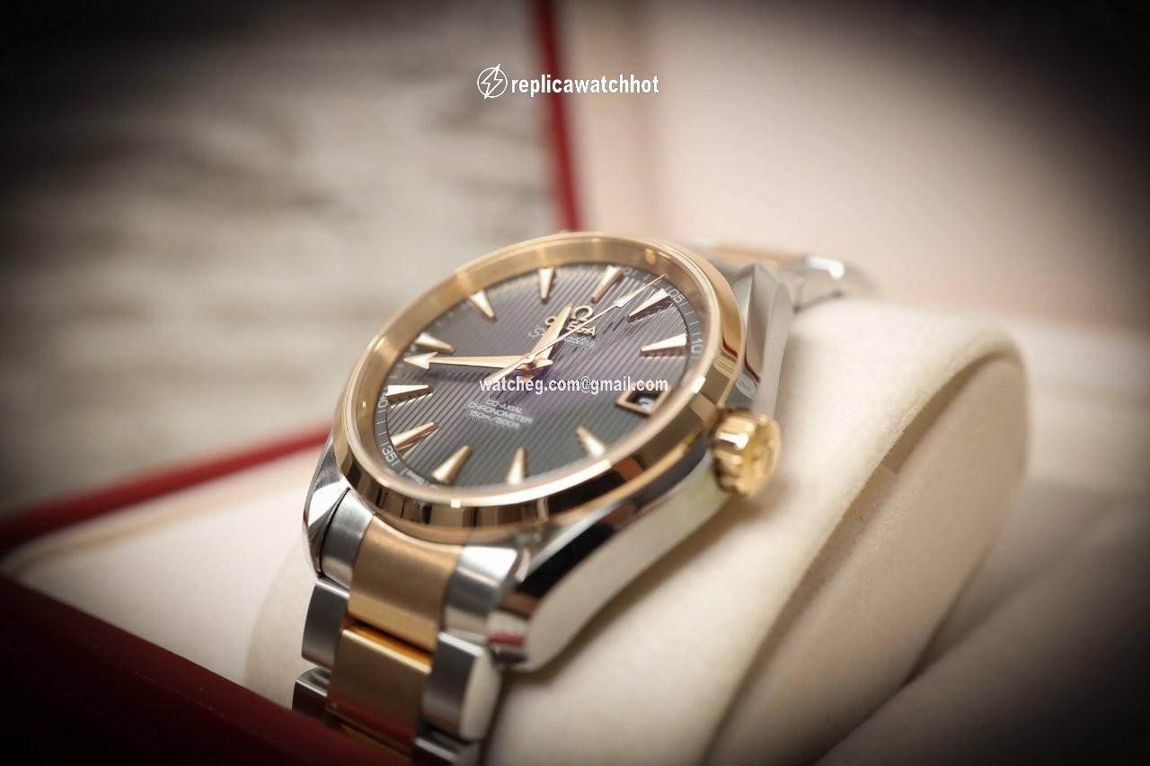 Omega Seamaster Aqua Terra Mens watch Unisex Automatic Gold Steel 231.20.39.21.06.001