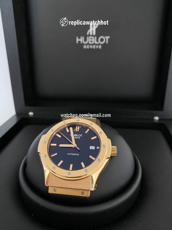 Hublot Classic Fusion 45, 42, 38, 33 mm Mens watch Unisex Automatic Rose gold 1915.8