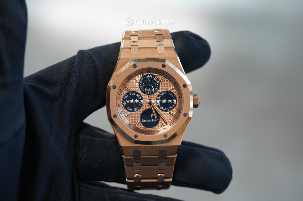 Audemars Piguet Royal Oak Perpetual Calendar Mens watch Unisex Automatic Rose gold 26584OR.OO.1220OR.01