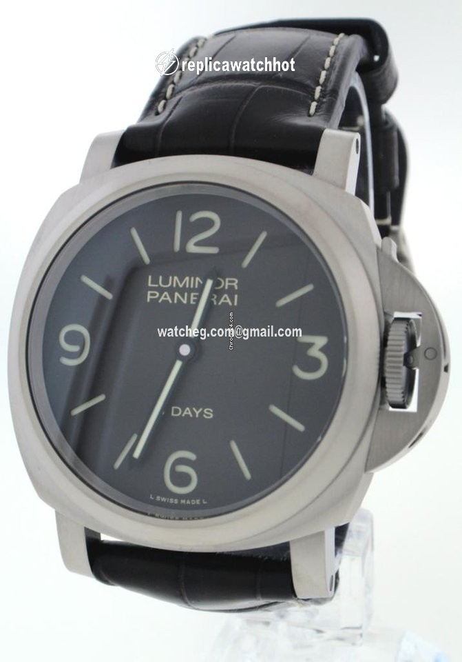 Panerai Luminor Base 8 Days Mens watch Unisex Manual winding Titanium PAM0562