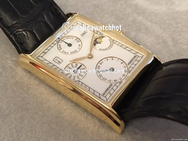 IWC Novecento Mens watch Unisex Automatic Yellow gold IW923501