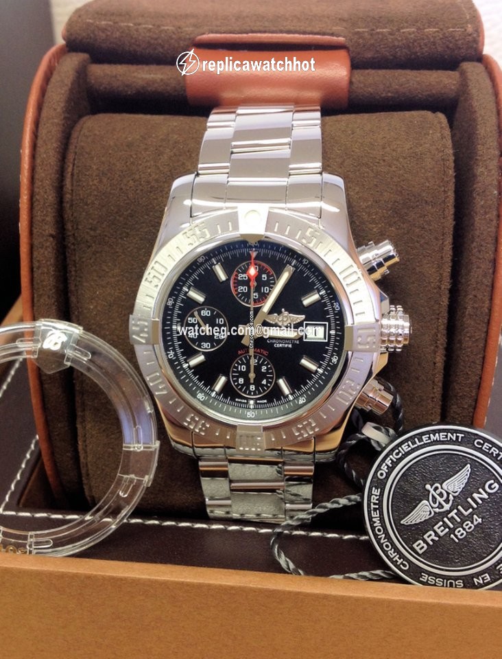 Breitling Avenger II Mens watch Unisex Automatic Steel A13381