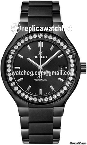 Hublot Classic Fusion 45, 42, 38, 33 mm Mens watch Unisex Automatic 568.CM.1470.CM.1204