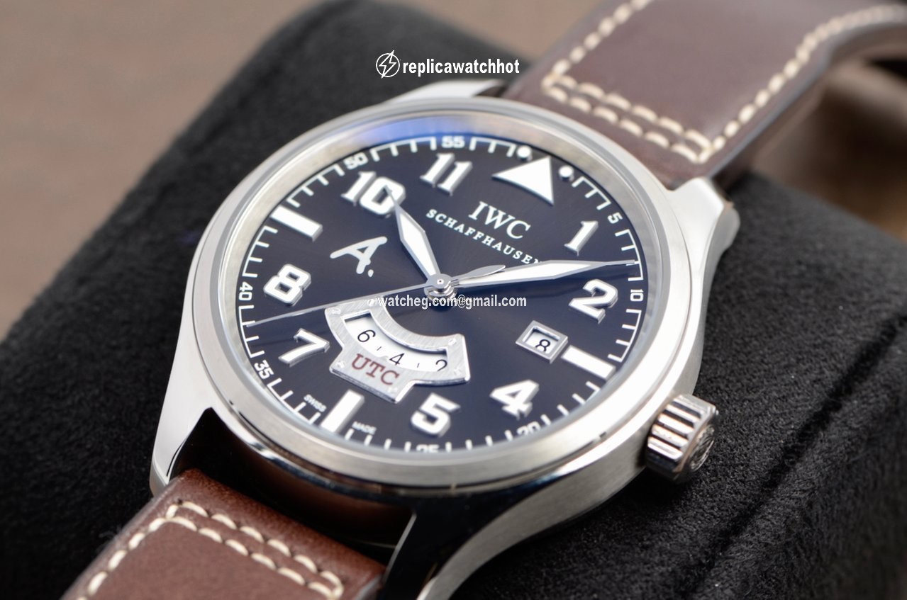 IWC Pilot Mens watch Unisex Automatic White gold IW326102