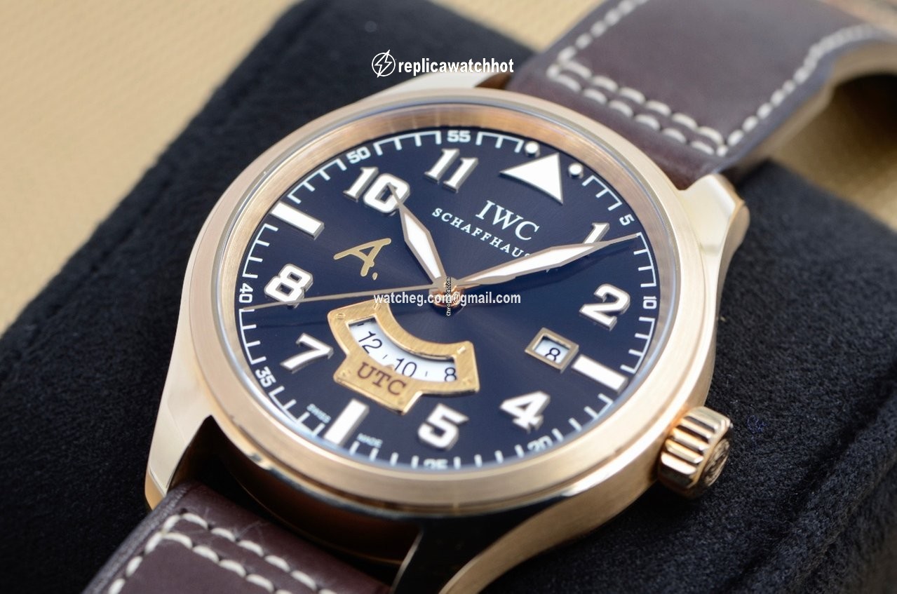 IWC Pilot Mens watch Unisex Automatic Rose gold IW326103
