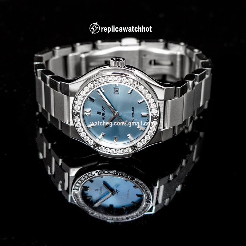 Hublot Classic Fusion 45, 42, 38, 33 mm Womens watch Automatic Titanium 585.NX.891L.NX.1204