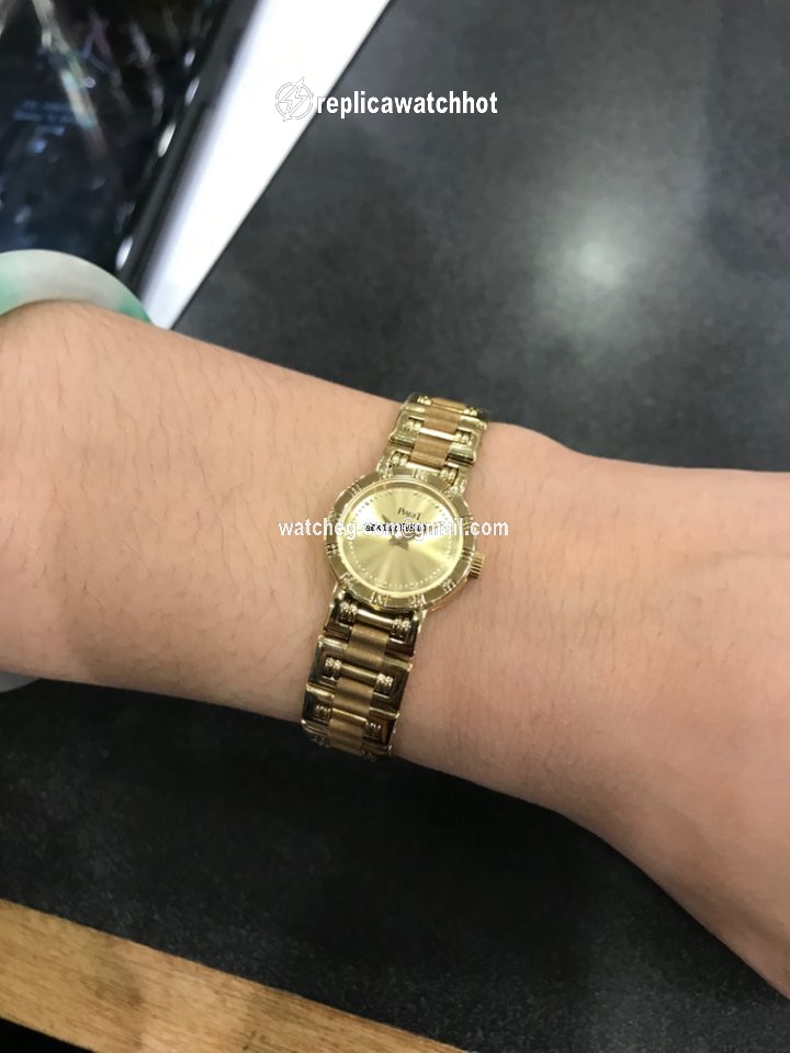 Piaget Dancer Womens watch Quartz Yellow gold 01GOA20000 2