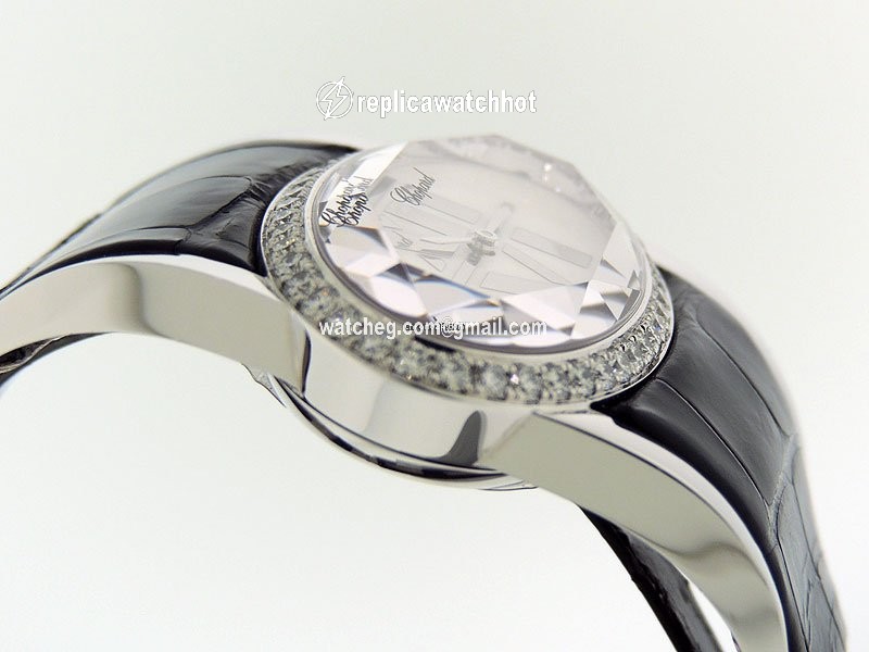 Chopard Happy Diamonds Womens watch Quartz White gold 134578 2