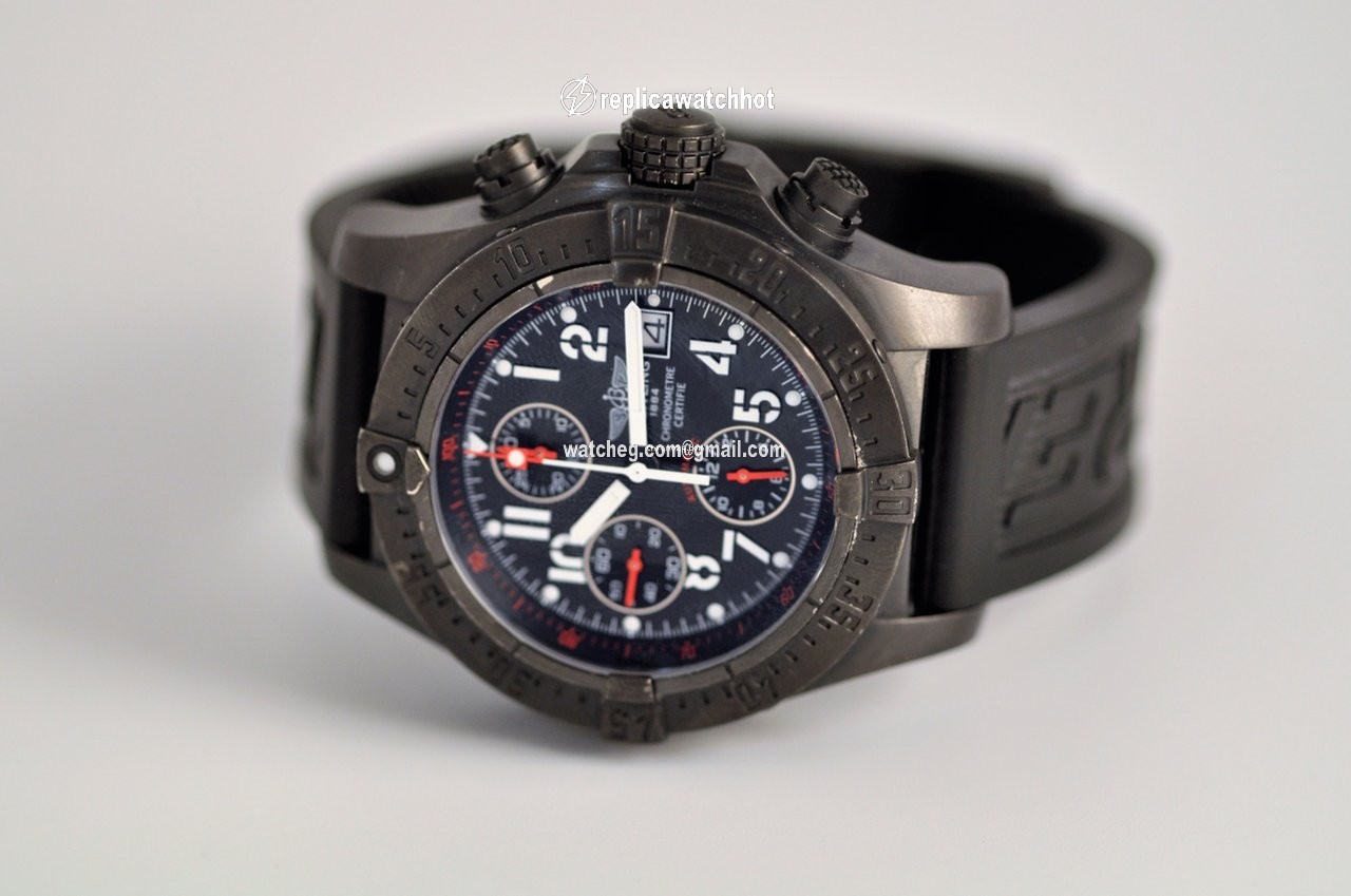 Breitling Avenger Skyland Mens watch Unisex Automatic Steel M1338010 2