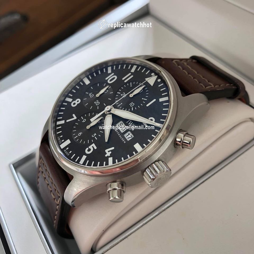 IWC Pilot Chronograph Mens watch Unisex Automatic Steel IW377713 2