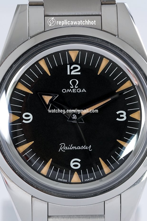 Omega Seamaster Railmaster Mens watch Unisex Automatic Steel 220.10.38.20.01.002. 2