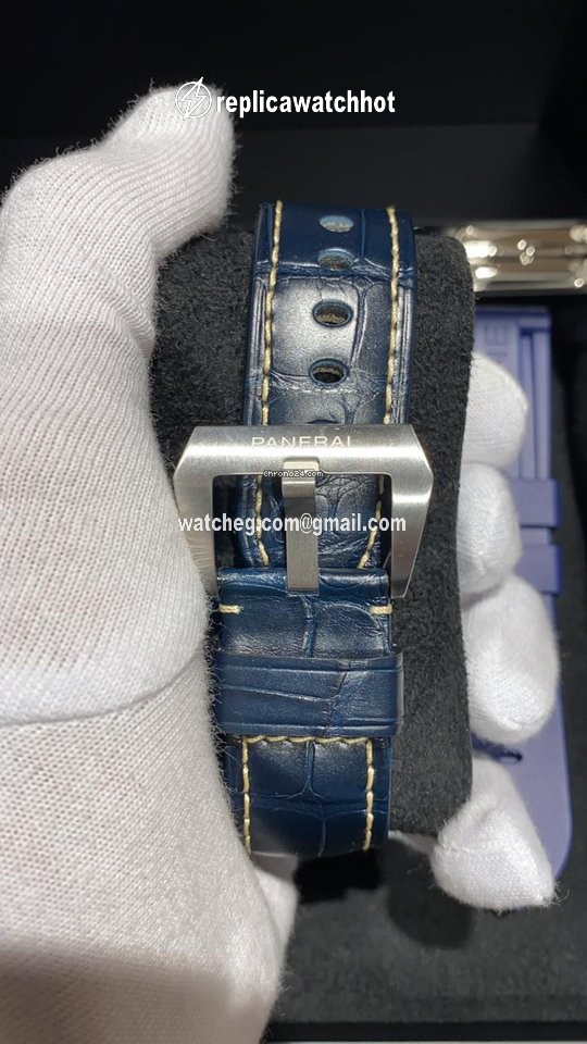Panerai Luminor 1950 3 Days GMT Automatic Mens watch Unisex Automatic Steel PAM 01033 2