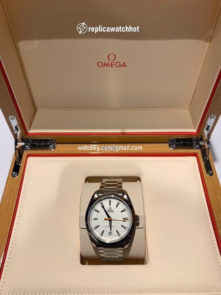 Omega Seamaster Aqua Terra Mens watch Unisex Automatic Steel 220.10.41.21.02.001 2