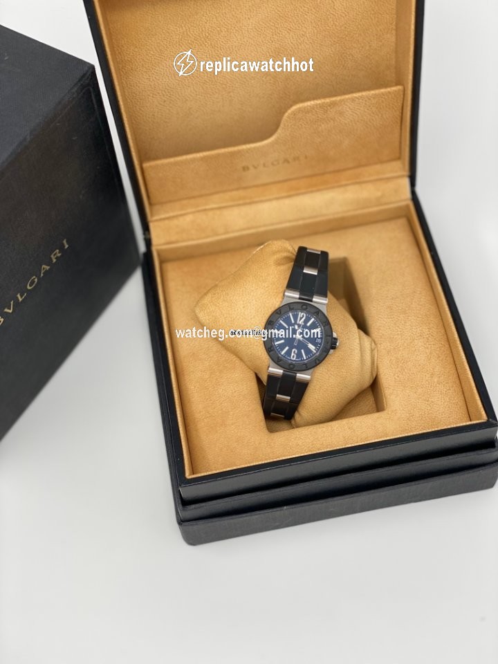 Bulgari Diagono Womens watch Quartz Aluminum DG29SV 2