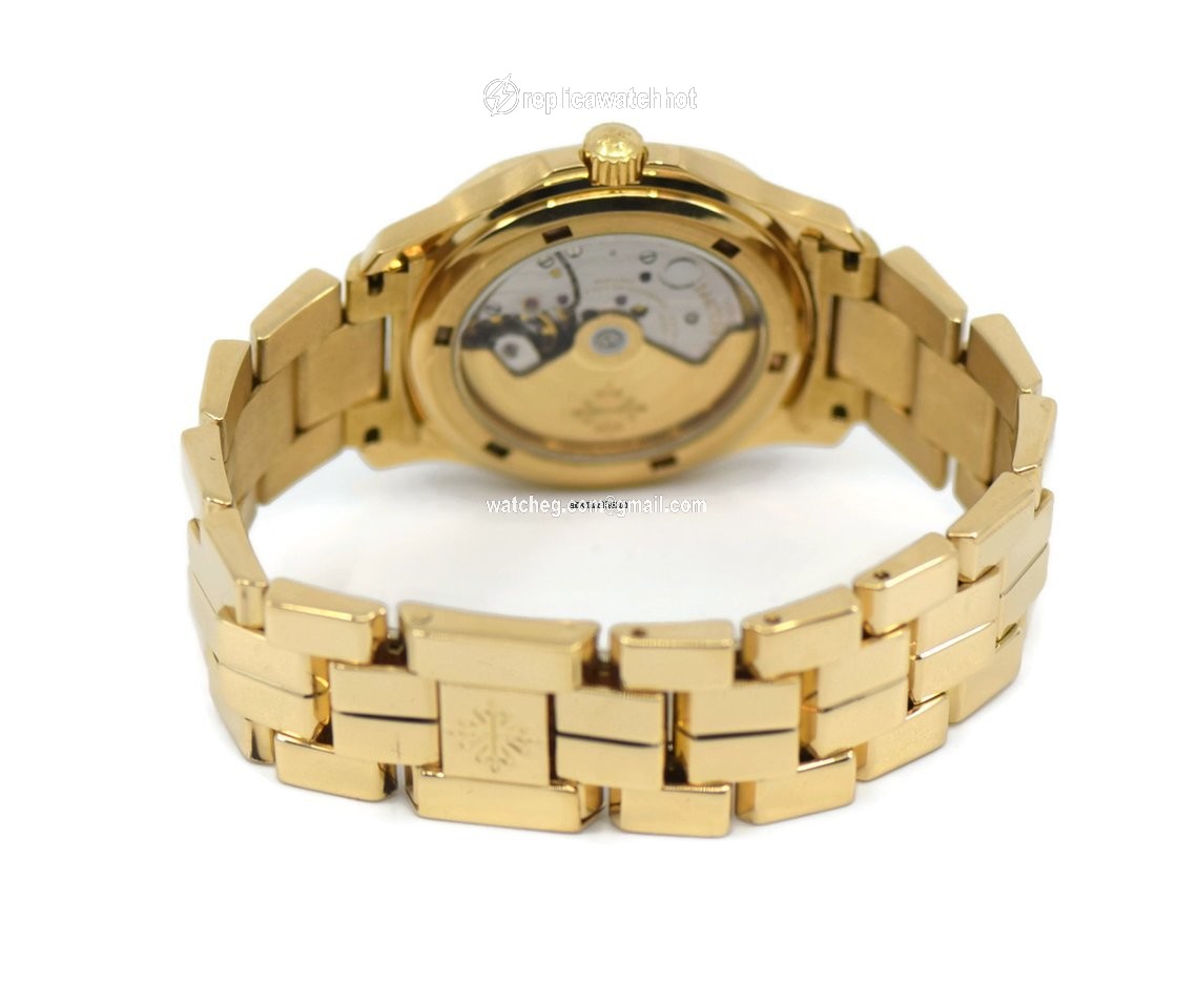Patek Philippe Aquanaut Womens watch Automatic Yellow gold 5066 1J 2