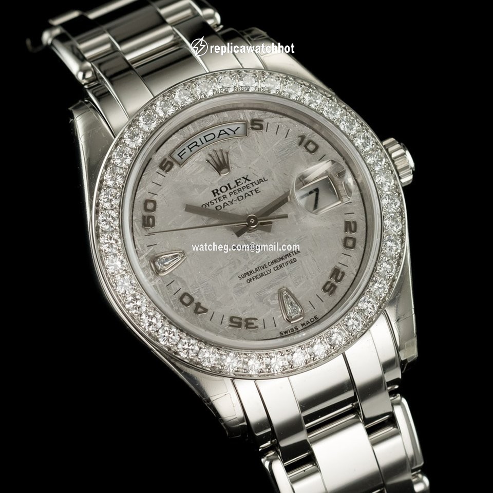 Rolex Day-Date Mens watch Unisex Platinum Automatic 18946 2