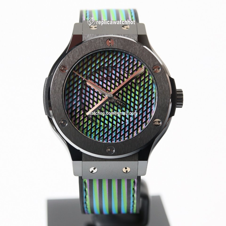 Hublot Classic Fusion 45, 42, 38, 33 mm Mens watch Unisex Automatic Ceramic 565.CX.8900.VR.CZD19 2