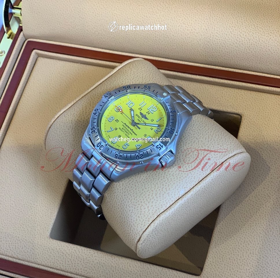 Breitling Superocean Mens watch Unisex Automatic Steel A17045 2