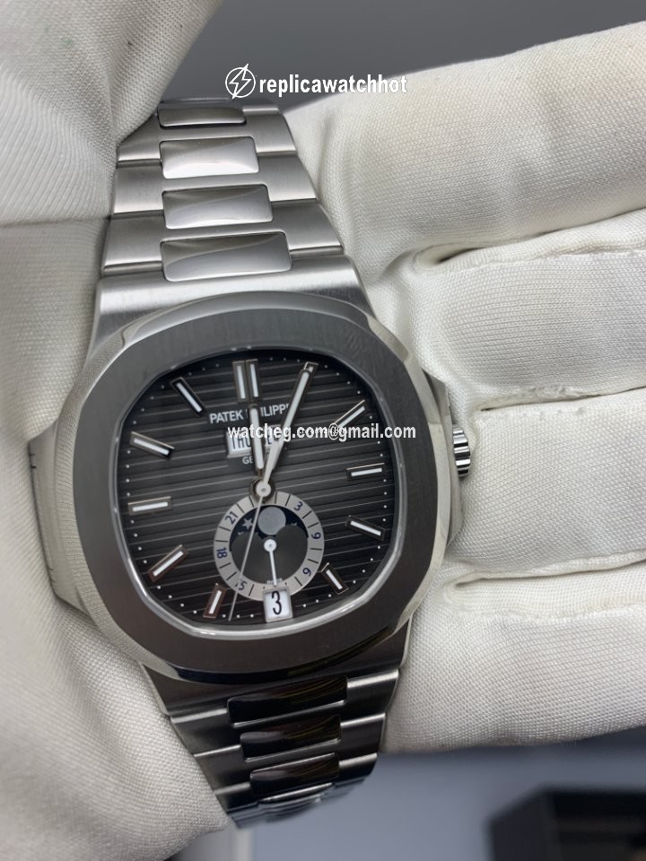 Patek Philippe Nautilus Mens watch Unisex Automatic Steel 5726 1A-001 2