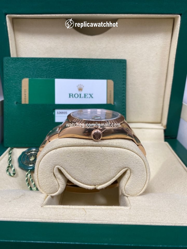 Rolex Sky-Dweller Mens watch Unisex Rose gold Automatic 326935 2