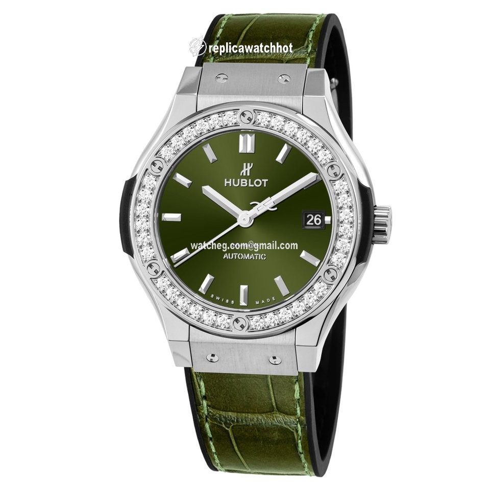 Hublot Classic Fusion 45, 42, 38, 33 mm Mens watch Unisex Automatic Titanium 565.NX.8970.LR.1204 2