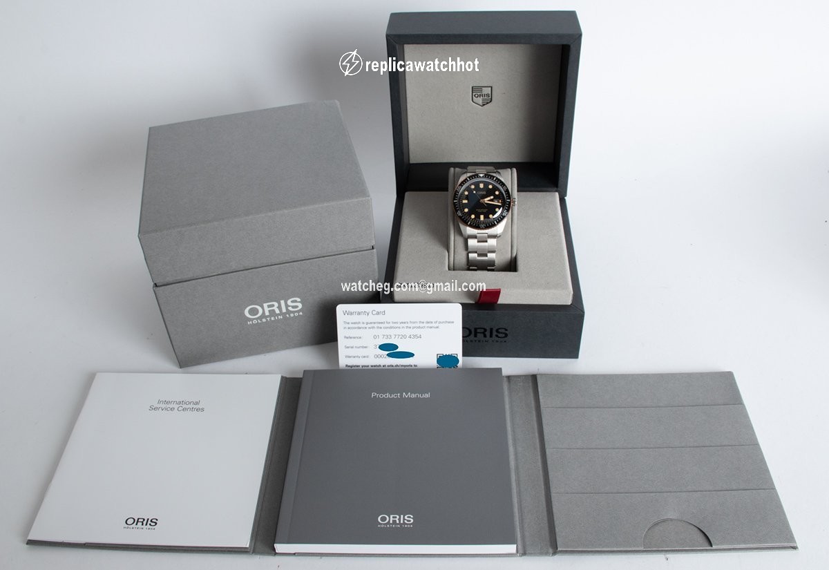 Oris Divers Sixty Five Mens watch Unisex Automatic Steel 01-733-7720-4354-07 8 21 18 2