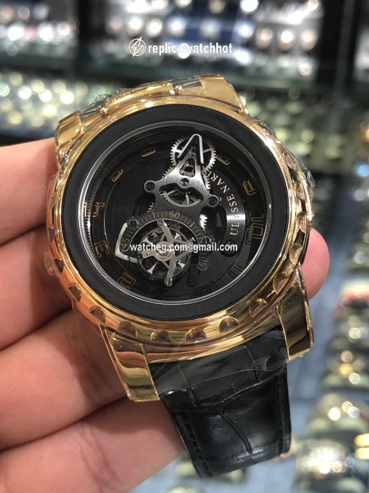 Ulysse Nardin Freak Mens watch Unisex Manual winding Rose gold 2086-115 2