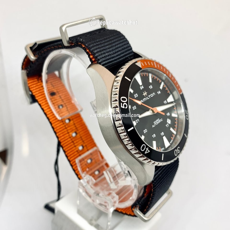 Hamilton Khaki Navy Scuba Mens watch Unisex Automatic Steel H82305931 2