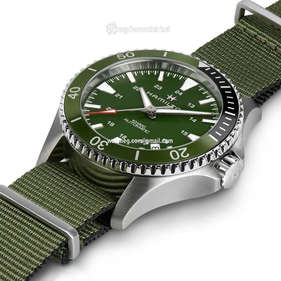 Hamilton Khaki Navy Scuba Mens watch Unisex Automatic Steel H82375961 2