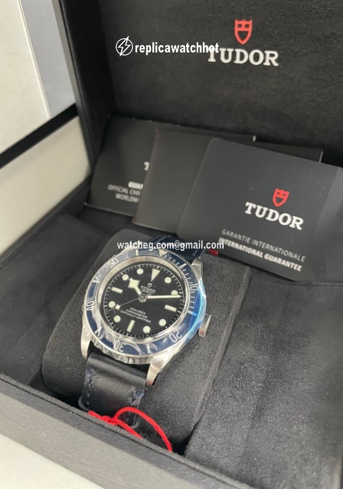 Tudor Black Bay Mens watch Unisex Automatic Steel 79230B-0002 2