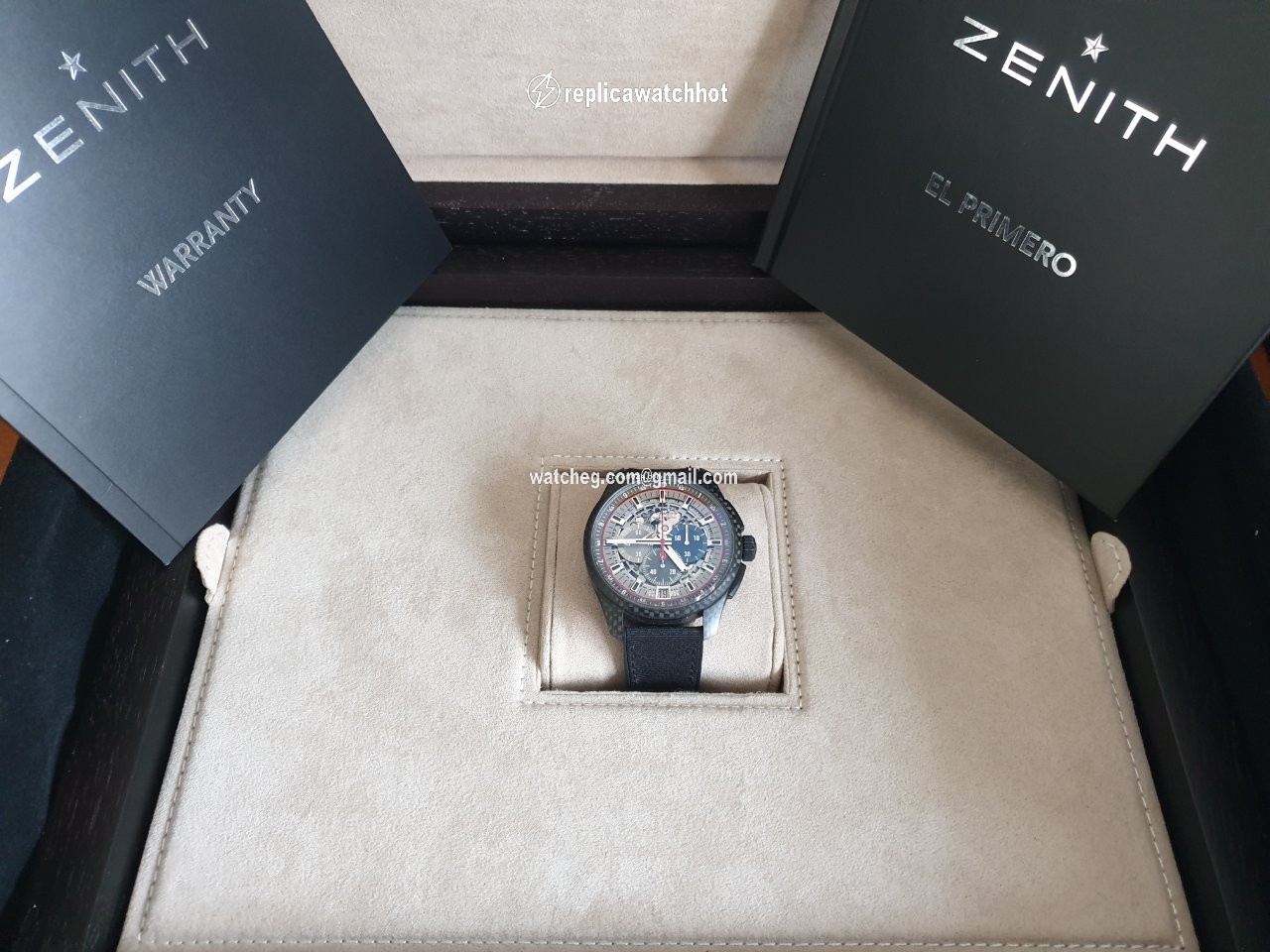 Zenith El Primero Lightweight Mens watch Unisex Carbon 10.2260.4052W 98.R573 2