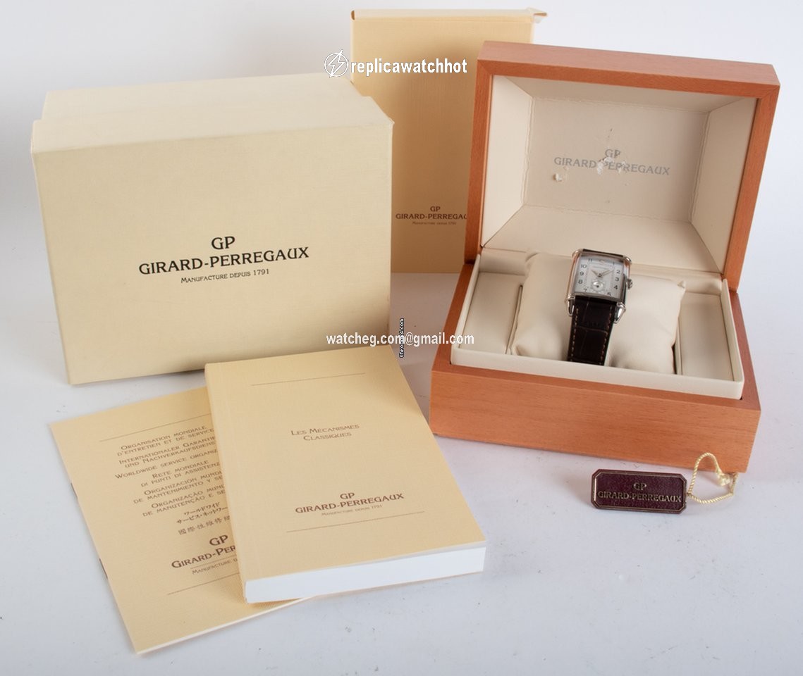 Girard Perregaux Vintage 1945 Mens watch Unisex Manual winding White gold 2595 2
