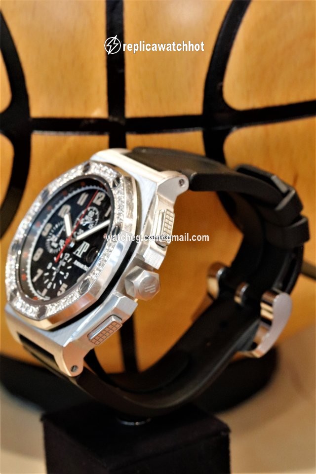 Audemars Piguet Royal Oak Offshore Mens watch Unisex Automatic White gold 2613BC.ZZ.A101CR.01 2