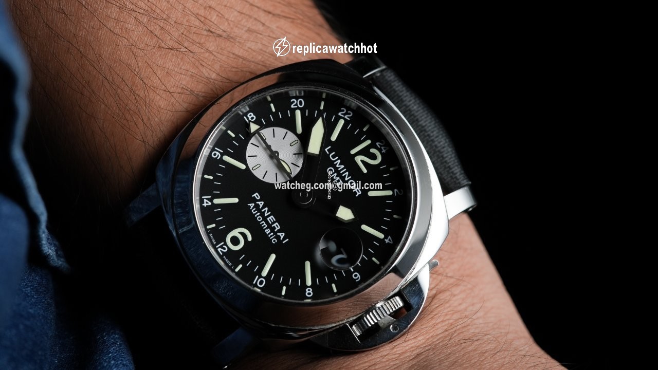 Panerai Luminor GMT Automatic Mens watch Unisex Automatic Steel PAM 01088 2