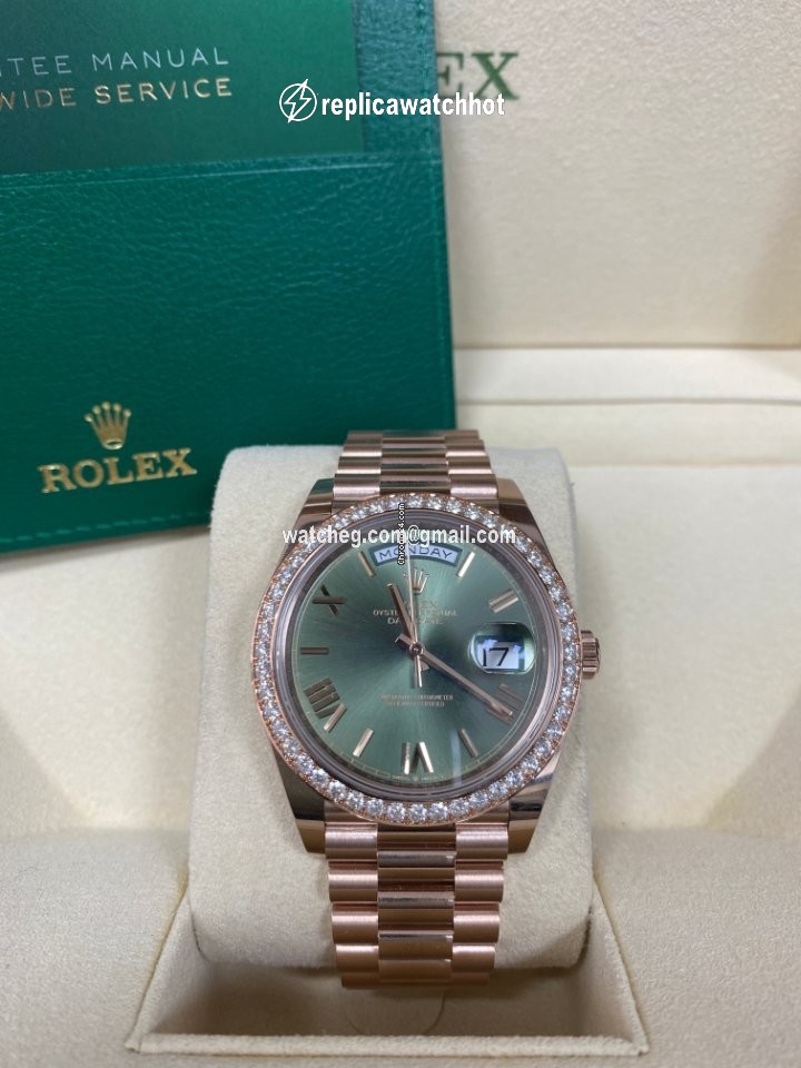Rolex Day-Date 40 Mens watch Unisex Rose gold Automatic 228345 2