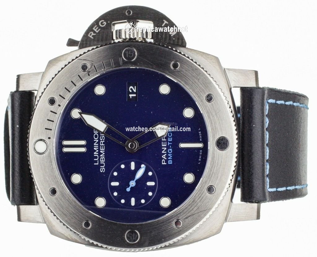 Panerai Luminor Submersible Mens watch Unisex Automatic PAM692 2